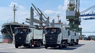 三一装备140台工程设备启航迪拜 助力一带一路基建项目-效擎动力机械有限公司(图4)