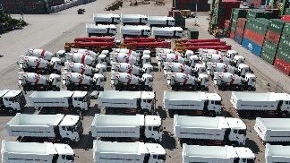 三一装备140台工程设备启航迪拜 助力一带一路基建项目-效擎动力机械有限公司(图2)